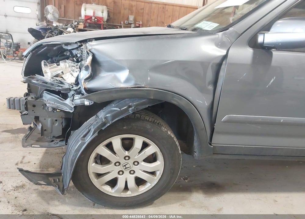 2005 HONDA CR-V SE VIN: JHLRD78945C004150