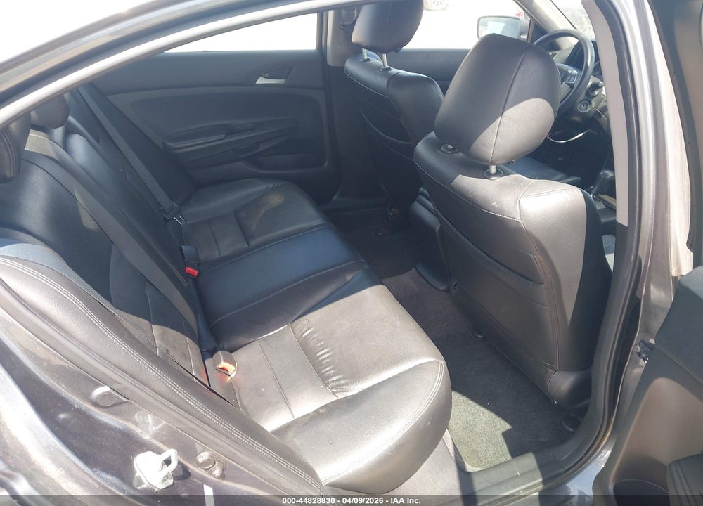 2010 HONDA ACCORD 2.4 LX-P VIN: 1HGCP2F49AA141094