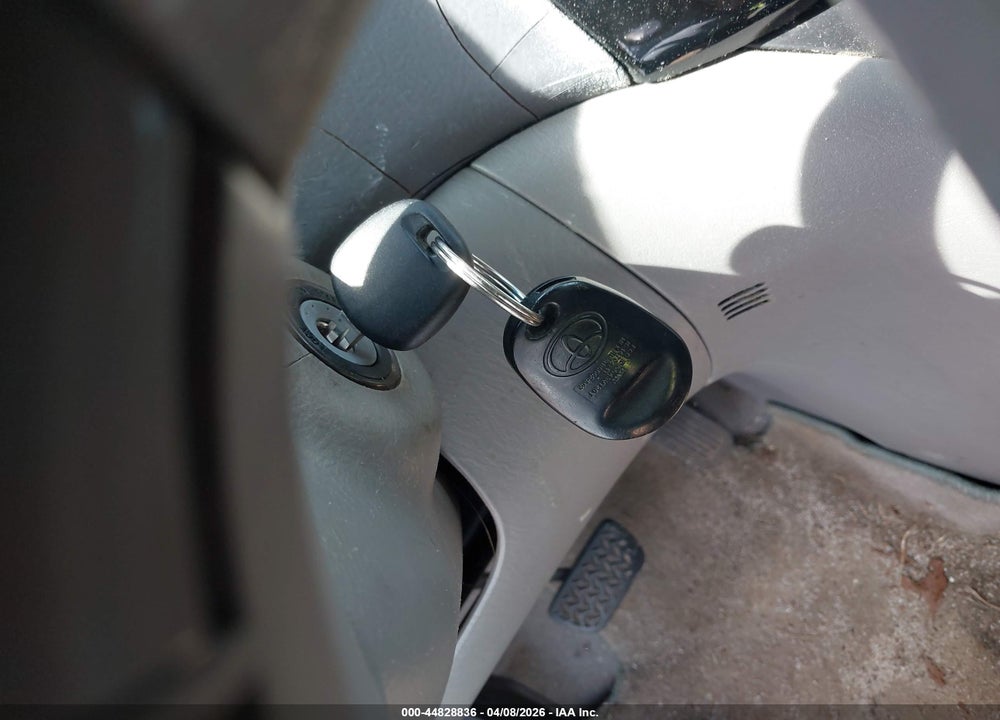 2005 TOYOTA SIENNA LE VIN: 5TDZA23C95S387528