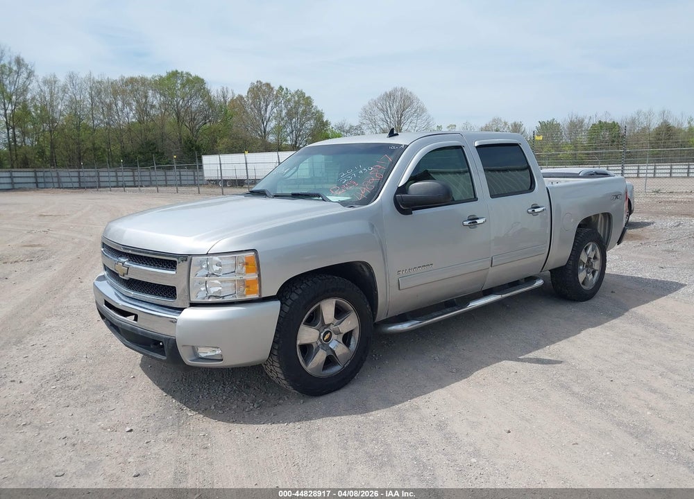 2011 CHEVROLET SILVERADO 1500 LT VIN: 1GCPKSE3XBF137213