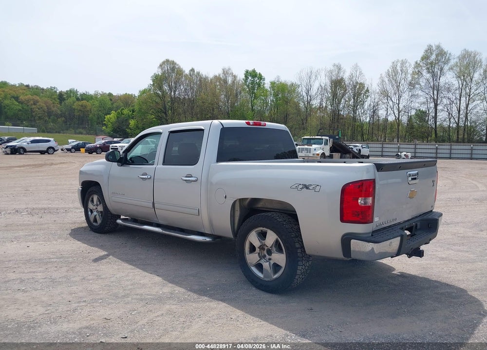 2011 CHEVROLET SILVERADO 1500 LT VIN: 1GCPKSE3XBF137213