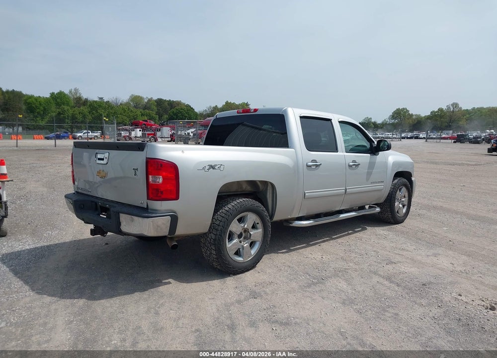 2011 CHEVROLET SILVERADO 1500 LT VIN: 1GCPKSE3XBF137213