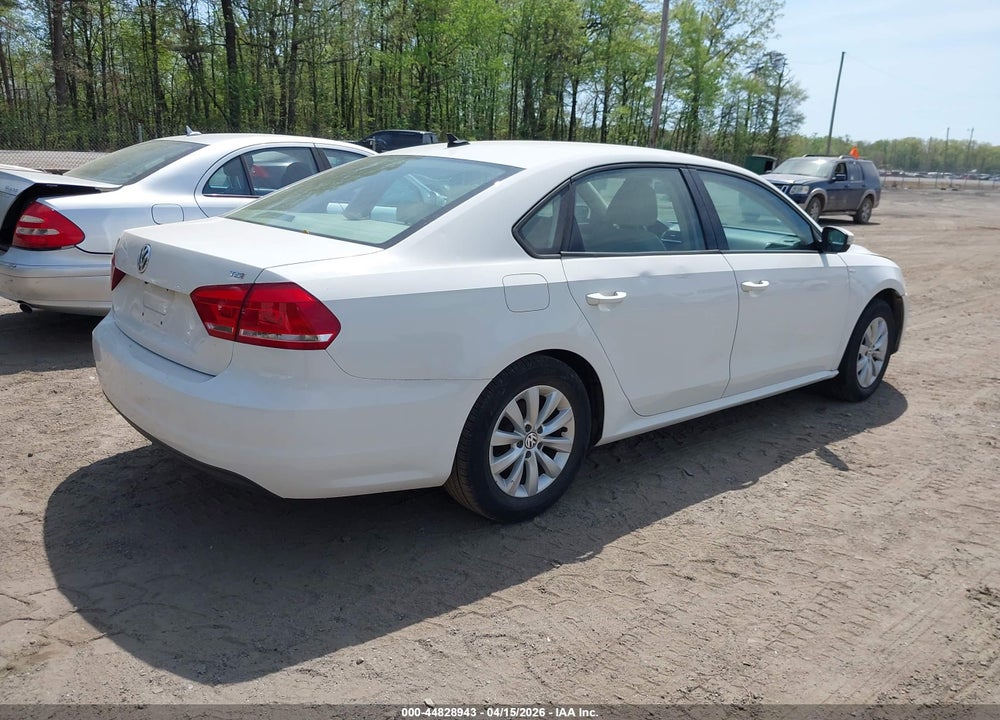 2015 VOLKSWAGEN PASSAT 1.8T WOLFSBURG EDITION VIN: 1VWAT7A32FC067765