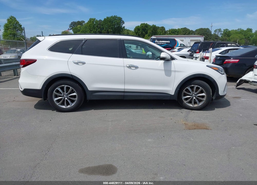 2017 HYUNDAI SANTA FE SE VIN: KM8SNDHF7HU187215
