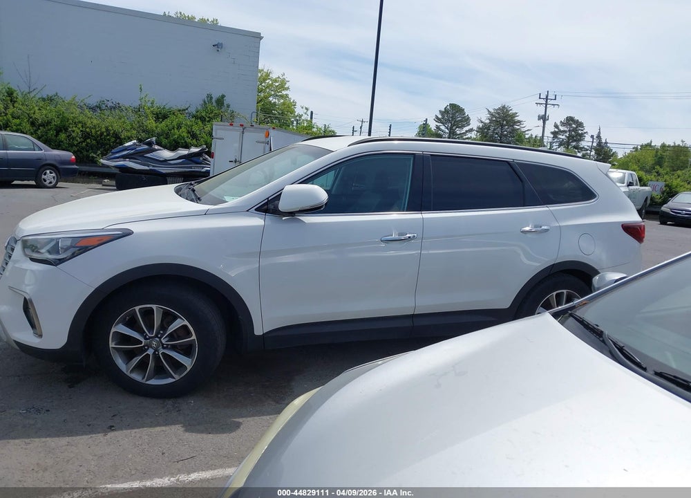 2017 HYUNDAI SANTA FE SE VIN: KM8SNDHF7HU187215