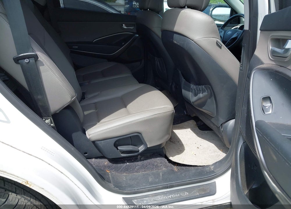 2017 HYUNDAI SANTA FE SE VIN: KM8SNDHF7HU187215