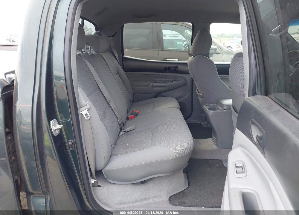 2011 TOYOTA TACOMA BASE V6 VIN: 3TMLU4EN0BM065881