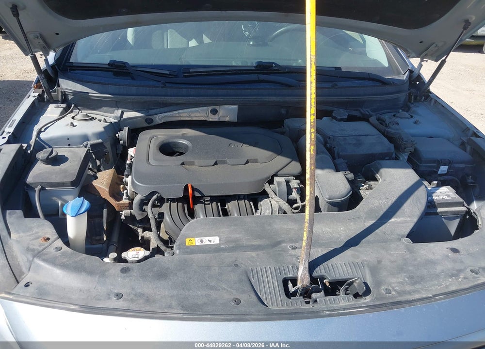 2015 HYUNDAI SONATA SE VIN: 5NPE24AF8FH081948