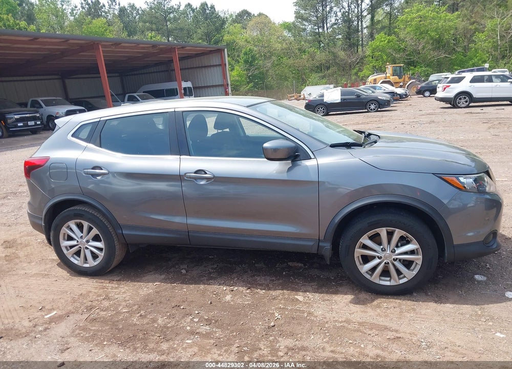 2017 NISSAN ROGUE SPORT S VIN: JN1BJ1CP7HW018270