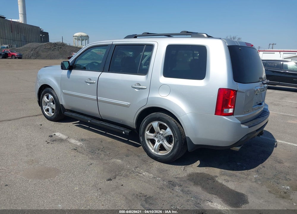 2015 HONDA PILOT EX-L VIN: 5FNYF4H57FB062689