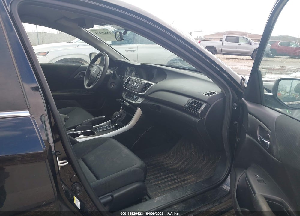 2015 HONDA ACCORD LX VIN: 1HGCR2F36FA013341