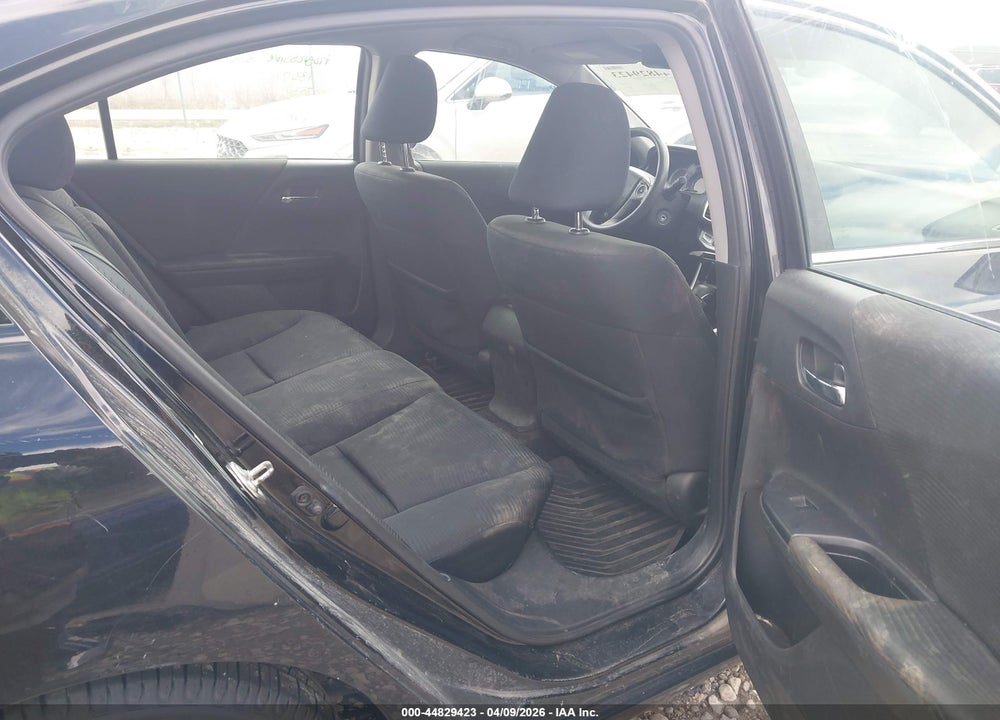 2015 HONDA ACCORD LX VIN: 1HGCR2F36FA013341