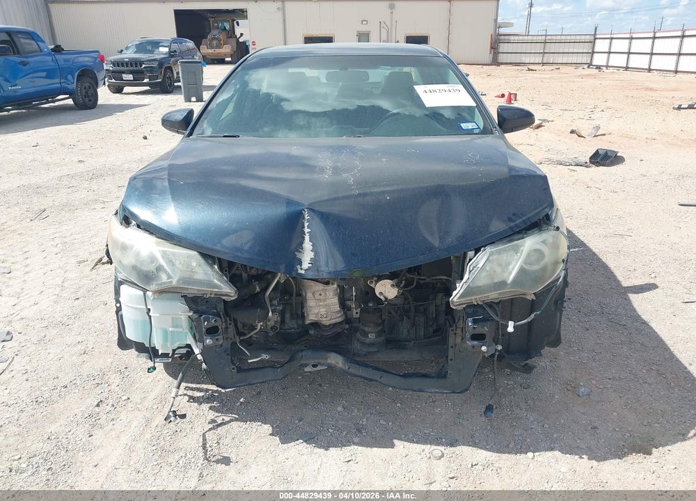 2014 TOYOTA CAMRY SE VIN: 4T1BF1FK5EU384553