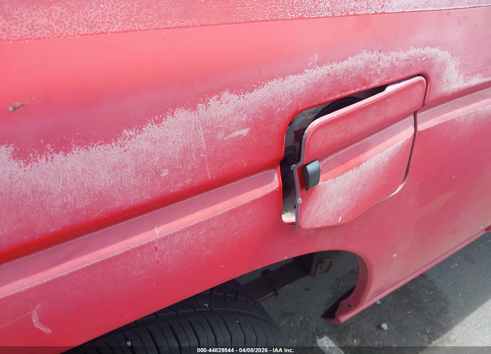 1996 NISSAN TRUCK XE VIN: 1N6SD11S5TC363414