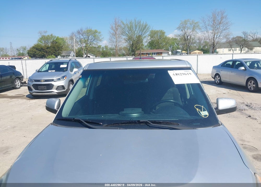 2012 KIA SOUL + VIN: KNDJT2A62C7426553