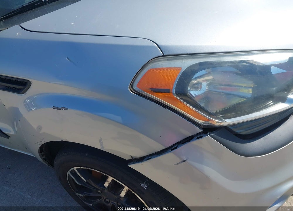 2012 KIA SOUL + VIN: KNDJT2A62C7426553