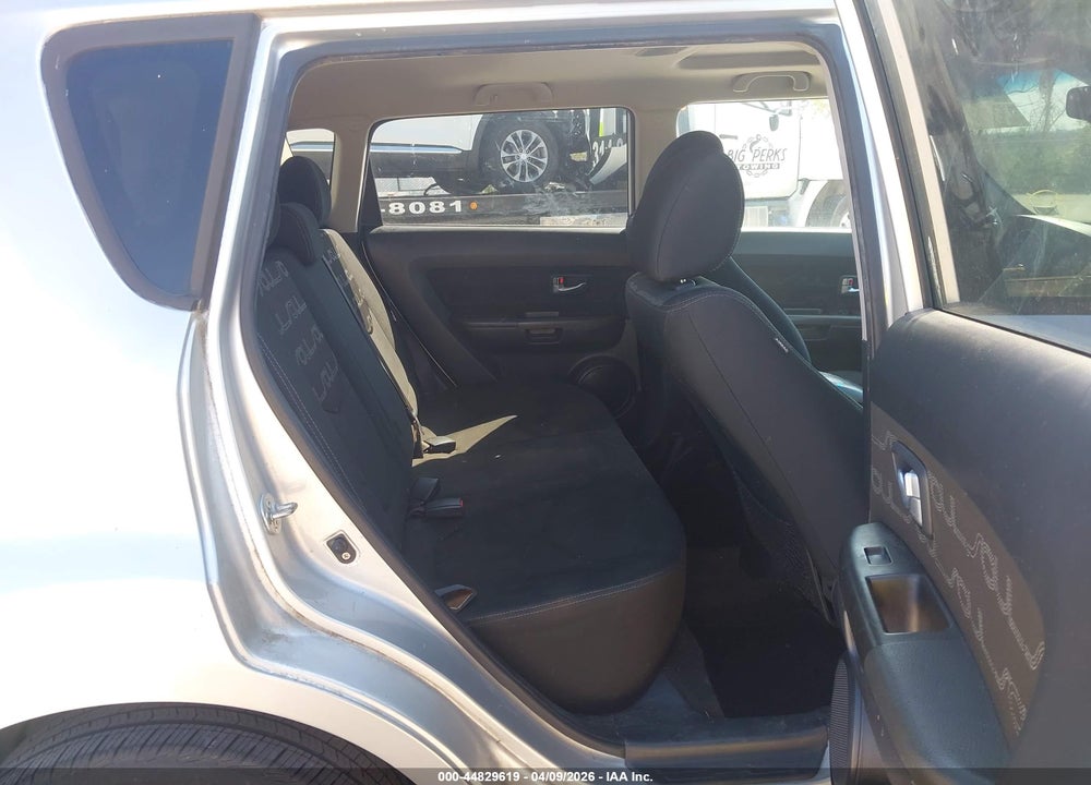 2012 KIA SOUL + VIN: KNDJT2A62C7426553