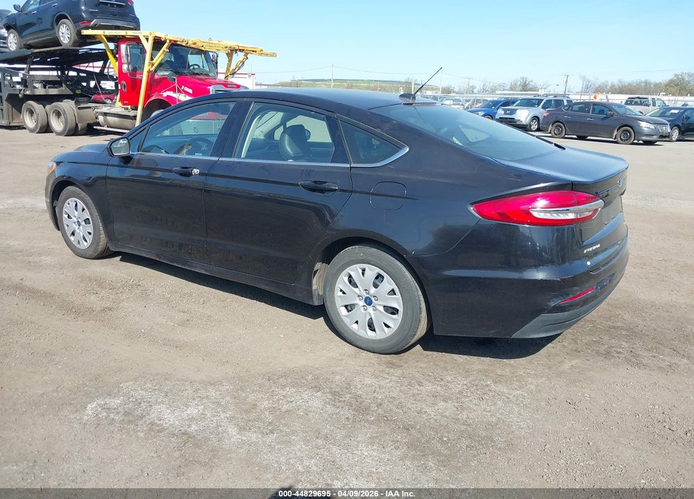2019 FORD FUSION S VIN: 3FA6P0G73KR245148