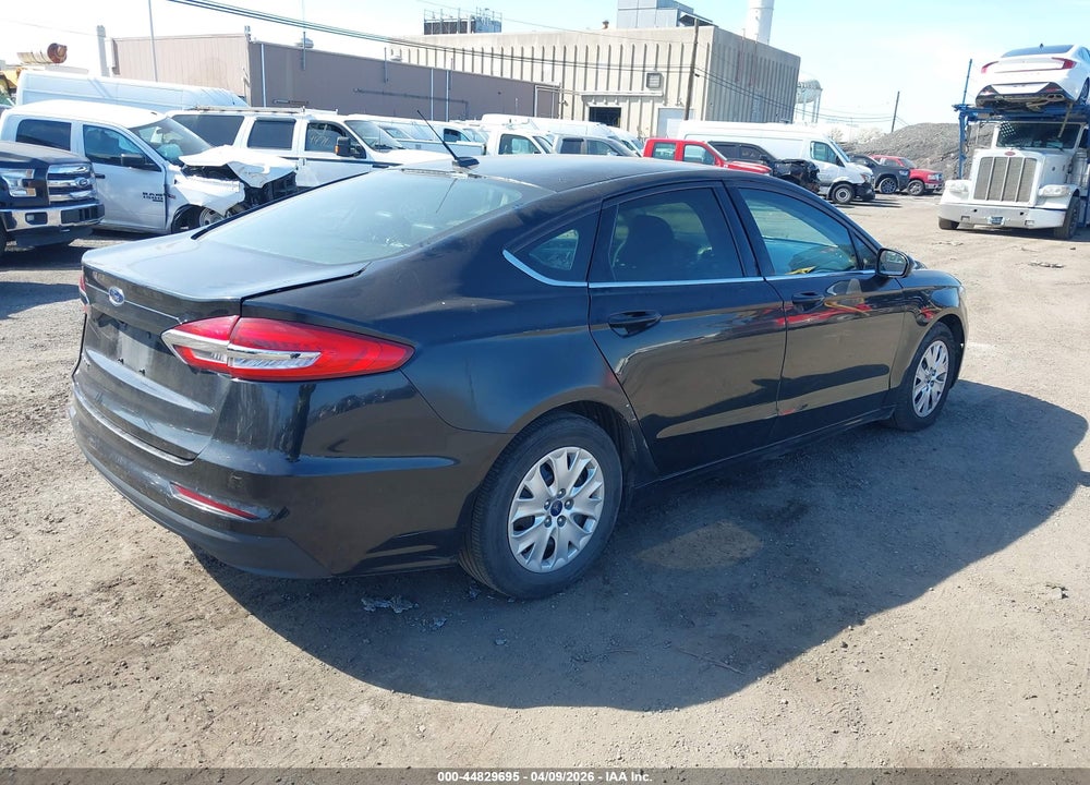 2019 FORD FUSION S VIN: 3FA6P0G73KR245148