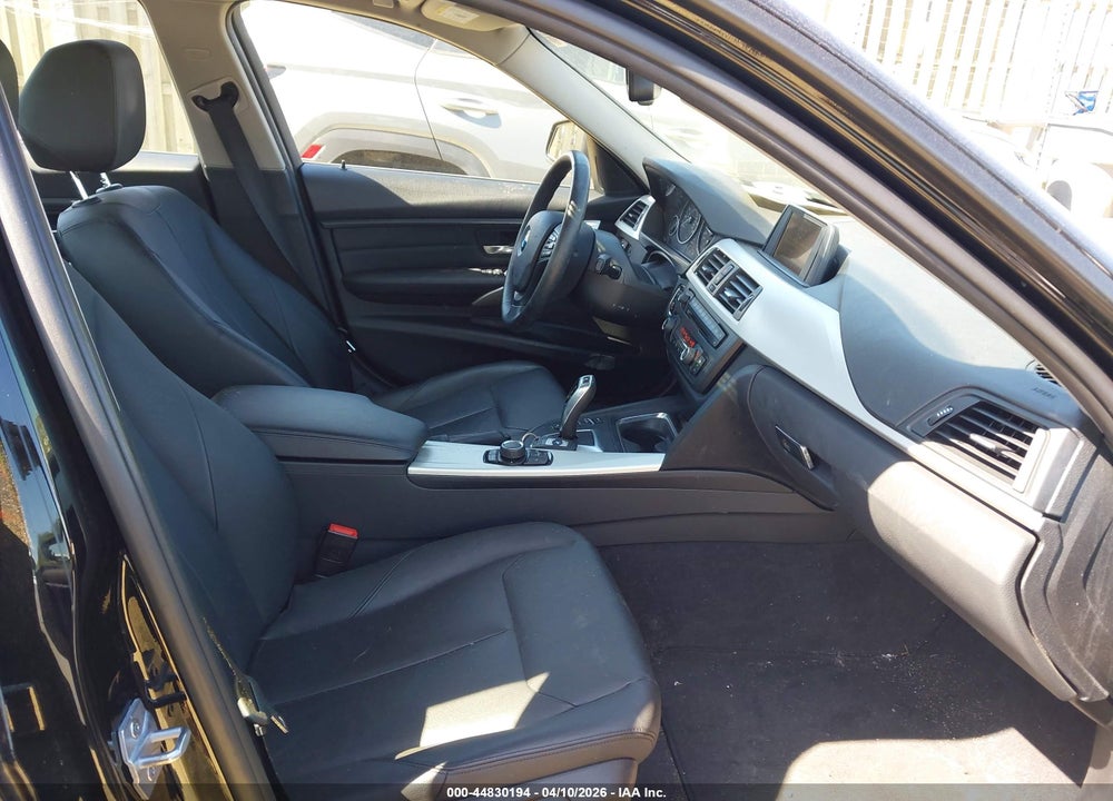 2013 BMW 328I XDRIVE VIN: WBA3B5G51DNS05743