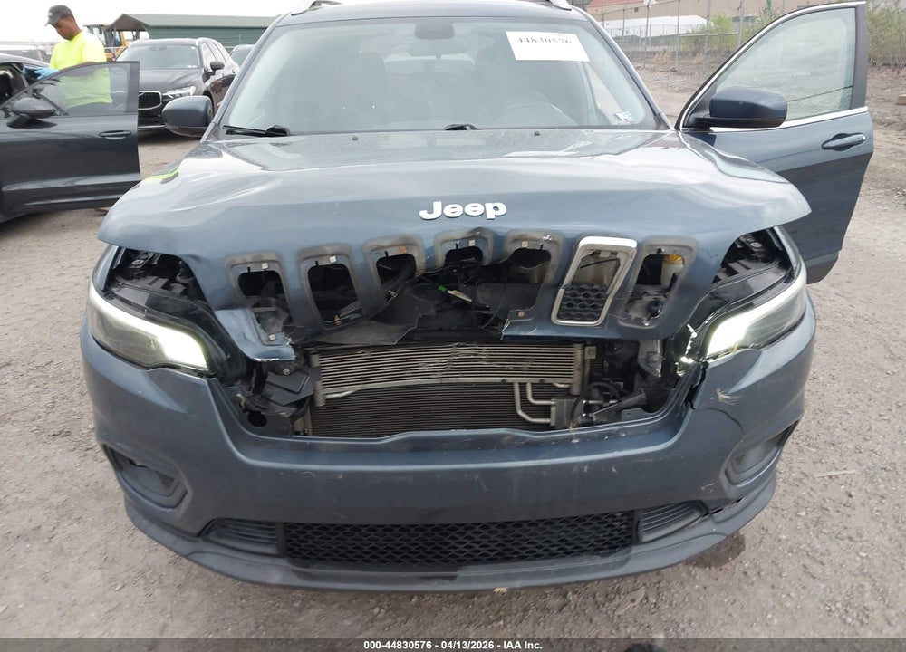2019 JEEP CHEROKEE LATITUDE PLUS 4X4 VIN: 1C4PJMLB2KD363914