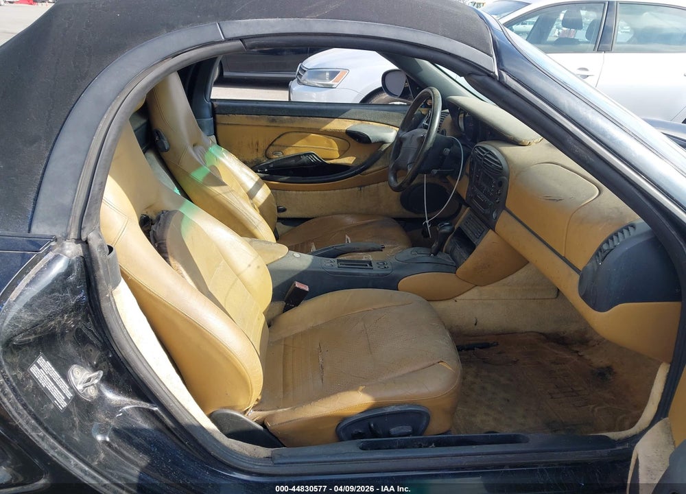 1999 PORSCHE BOXSTER VIN: WP0CA2988XU622640