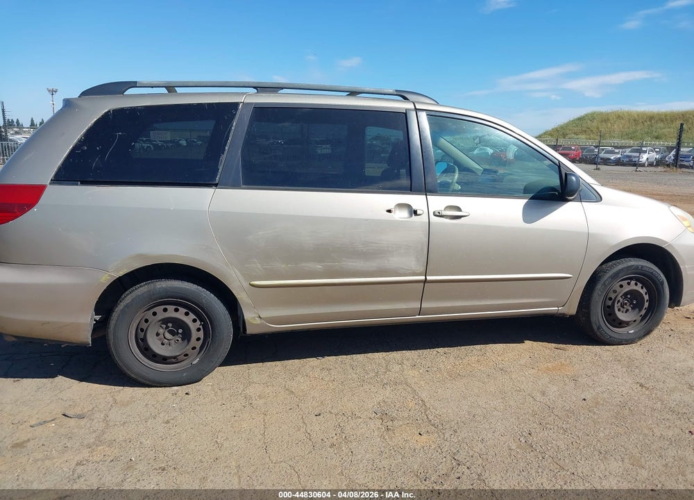 2004 TOYOTA SIENNA LE VIN: 5TDZA23C74S105434