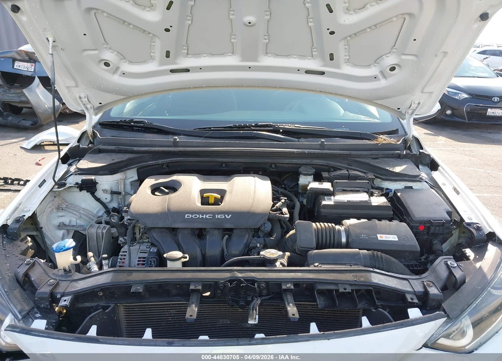 2018 HYUNDAI ELANTRA SE VIN: 5NPD74LF9JH316988