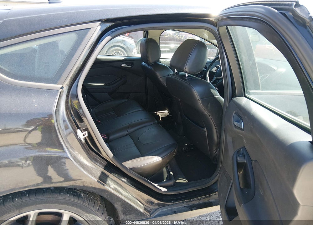 2014 FORD FOCUS SE VIN: 1FADP3K24EL167180