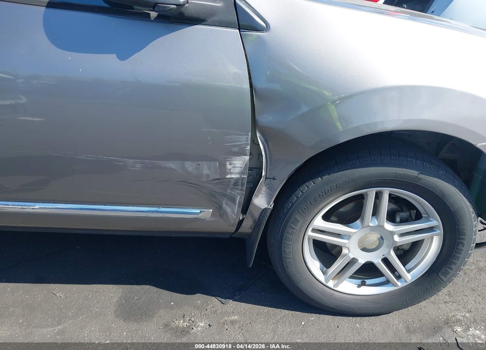 2015 NISSAN ROGUE SELECT S VIN: JN8AS5MT6FW654947