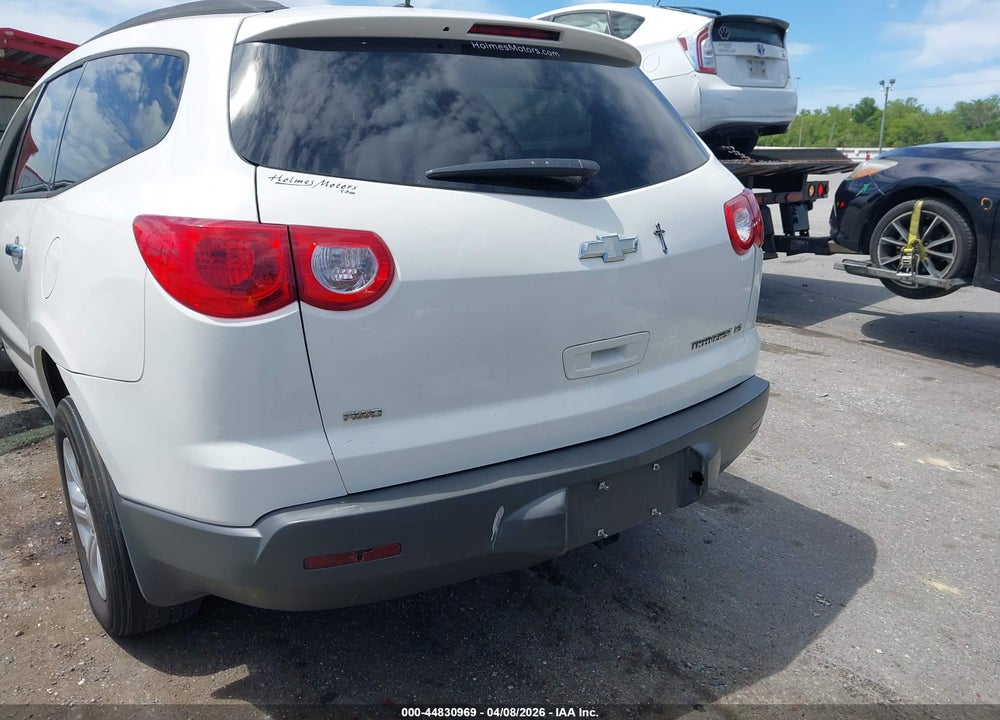 2012 CHEVROLET TRAVERSE LS VIN: 1GNKVFED4CJ225231