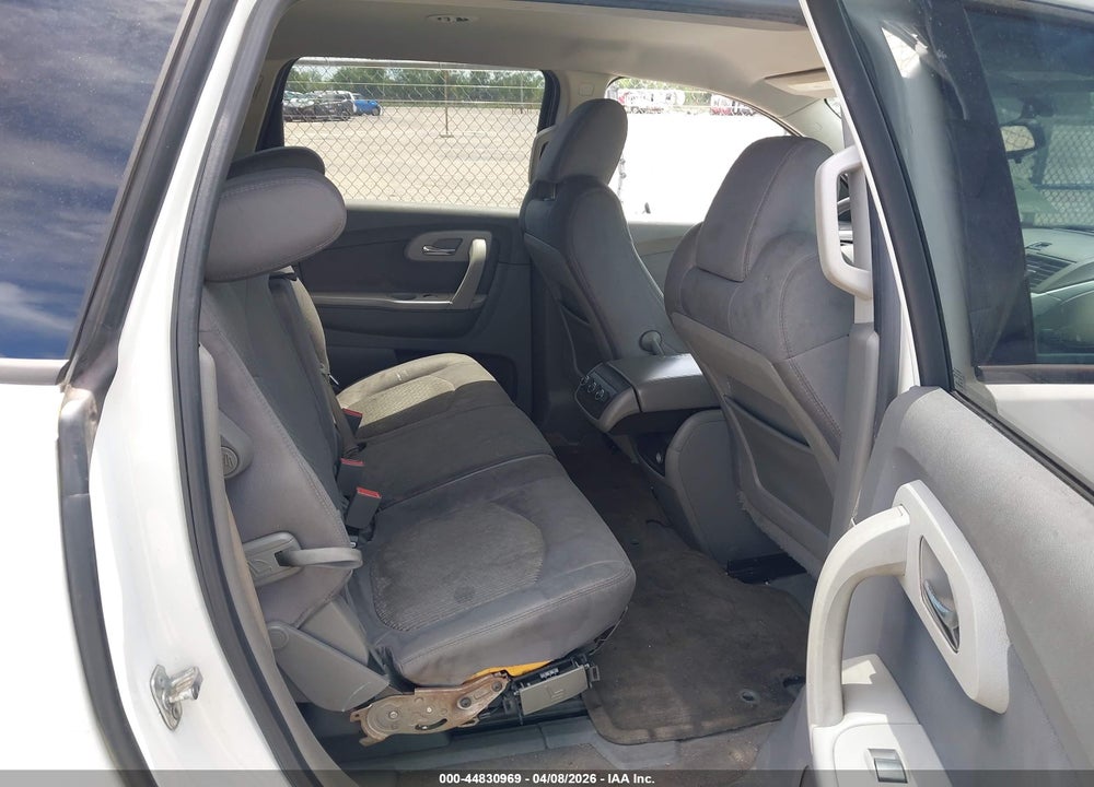 2012 CHEVROLET TRAVERSE LS VIN: 1GNKVFED4CJ225231