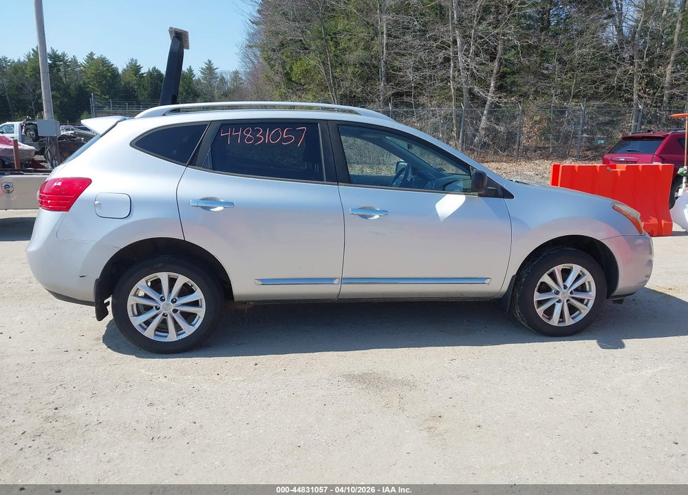 2015 NISSAN ROGUE SELECT S VIN: JN8AS5MV8FW262411