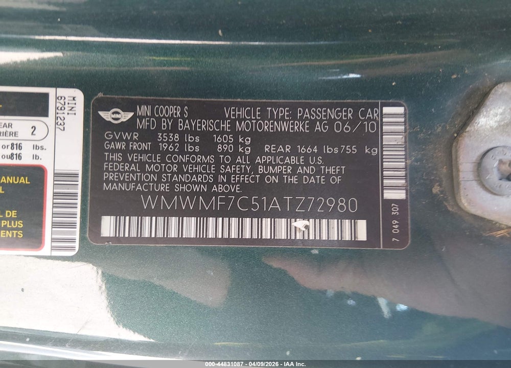 2010 MINI COOPER S VIN: WMWMF7C51ATZ72980