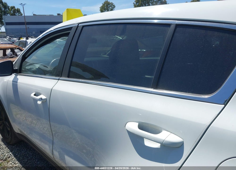 2019 KIA SPORTAGE LX VIN: KNDPM3AC3K7619635