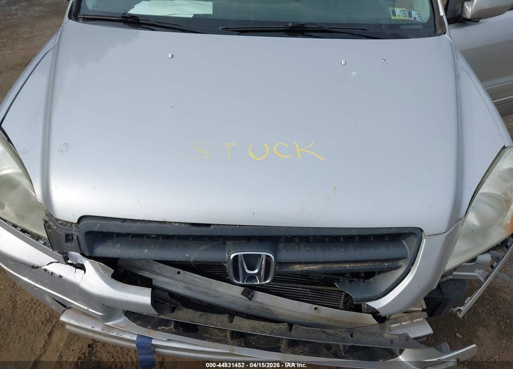 2005 HONDA PILOT EX VIN: 5FNYF18465B048111