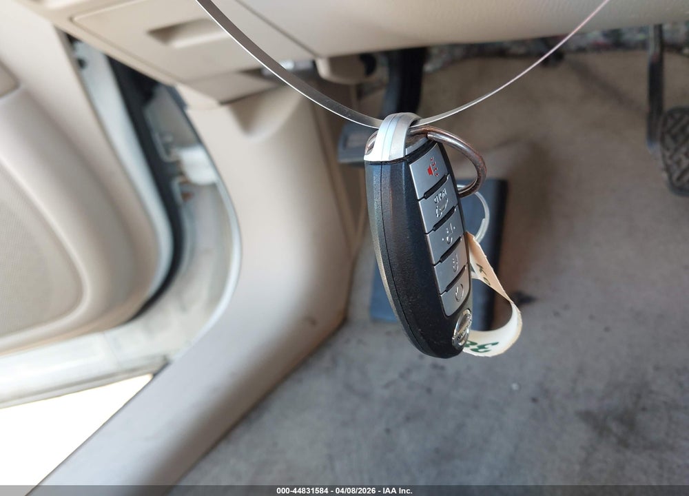 2014 NISSAN PATHFINDER SL VIN: 5N1AR2MM8EC621328
