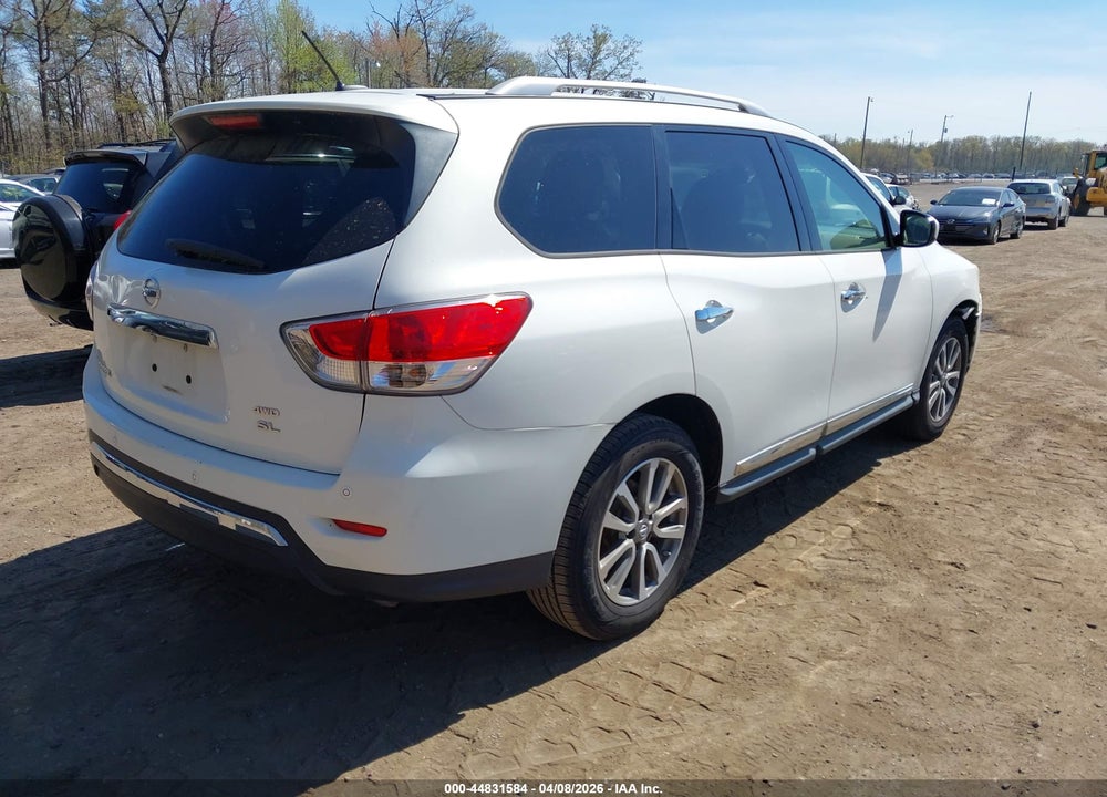 2014 NISSAN PATHFINDER SL VIN: 5N1AR2MM8EC621328