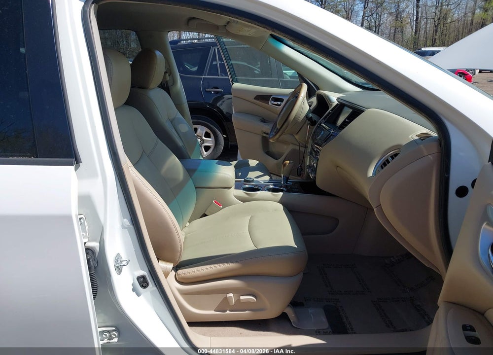 2014 NISSAN PATHFINDER SL VIN: 5N1AR2MM8EC621328