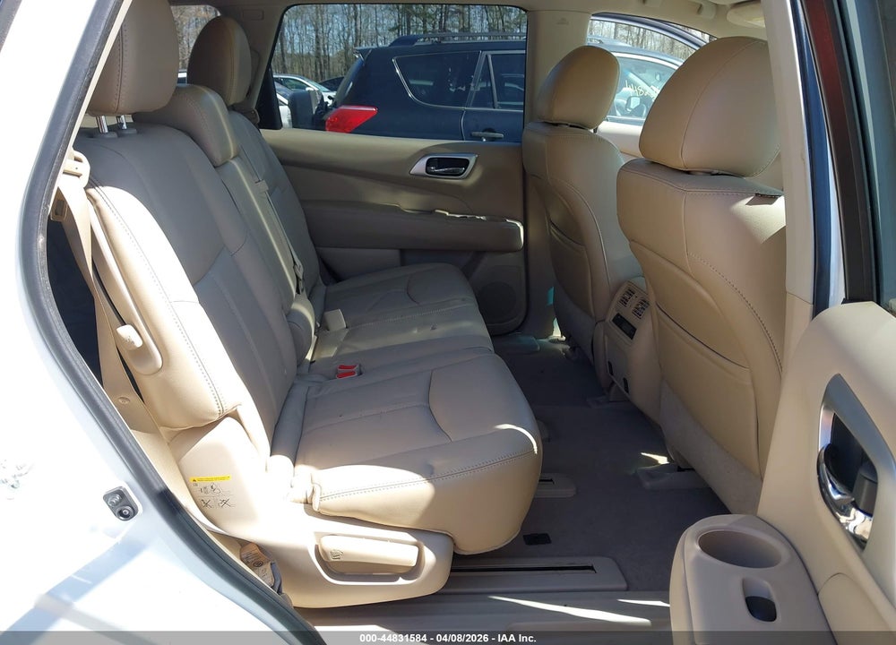 2014 NISSAN PATHFINDER SL VIN: 5N1AR2MM8EC621328