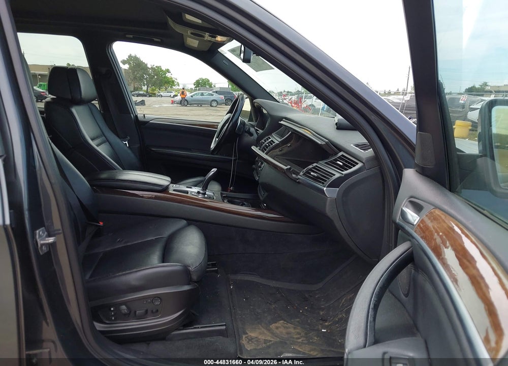 2013 BMW X5 XDRIVE35I/XDRIVE35I PREMIUM/XDRIVE35I SPORT ACTIVITY VIN: 5UXZV4C56D0E00725