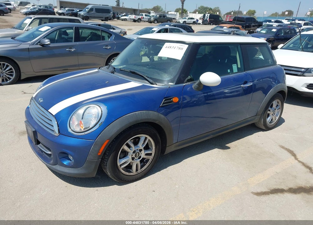 2013 MINI HARDTOP COOPER VIN: WMWSU3C57DT685735