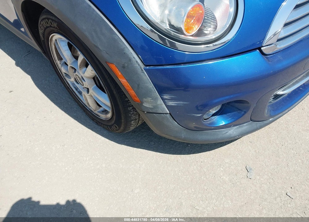 2013 MINI HARDTOP COOPER VIN: WMWSU3C57DT685735
