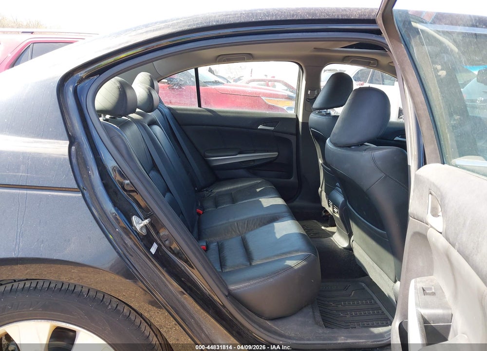 2010 HONDA ACCORD 2.4 EX-L VIN: 1HGCP2F8XAA157601
