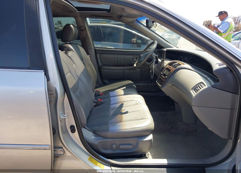 2001 TOYOTA AVALON XLS VIN: 4T1BF28B51U178145