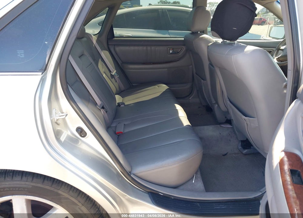2001 TOYOTA AVALON XLS VIN: 4T1BF28B51U178145