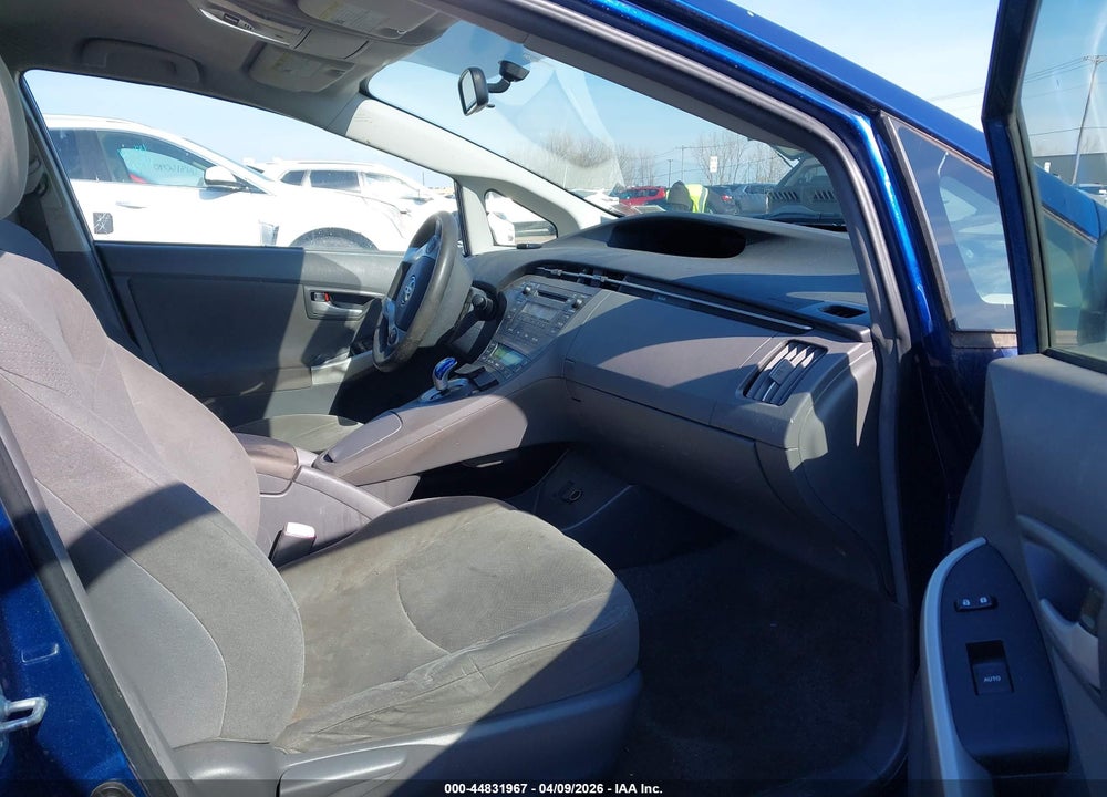 2011 TOYOTA PRIUS TWO VIN: JTDKN3DU9B1364262