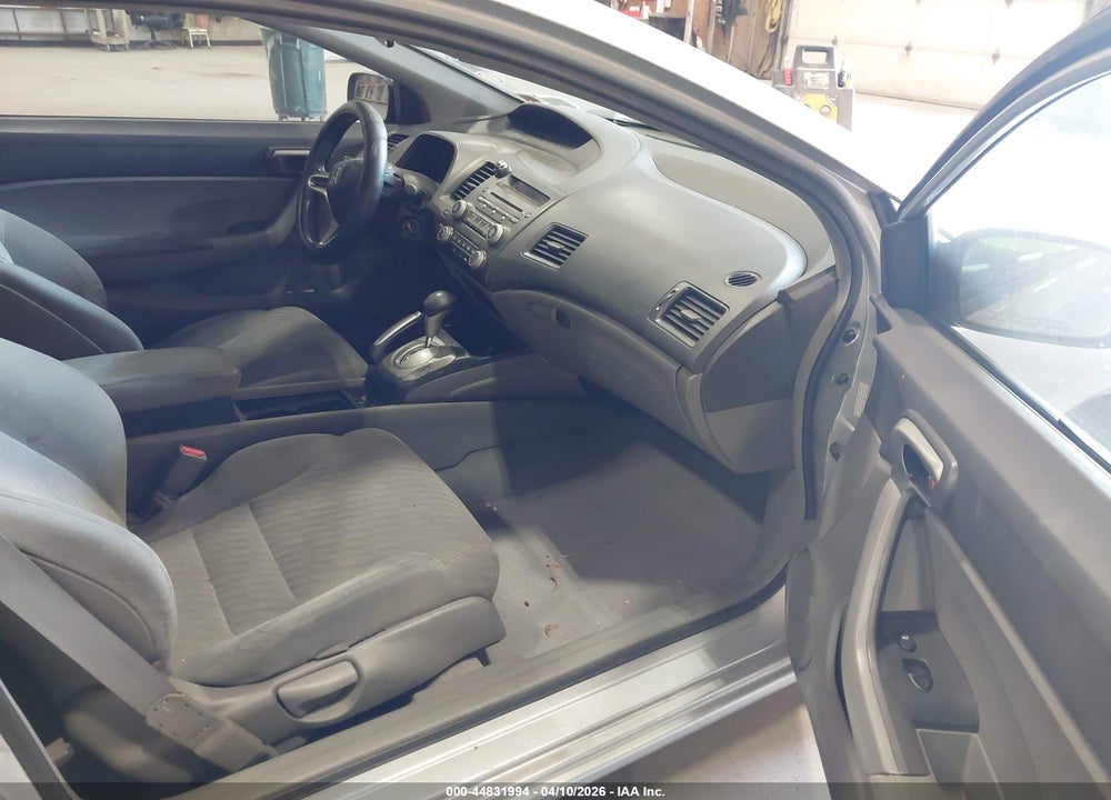 2009 HONDA CIVIC LX VIN: 2HGFG12629H542787