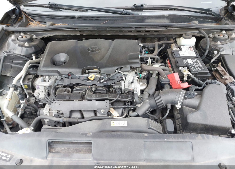 2018 TOYOTA CAMRY LE VIN: 4T1B11HK2JU091585