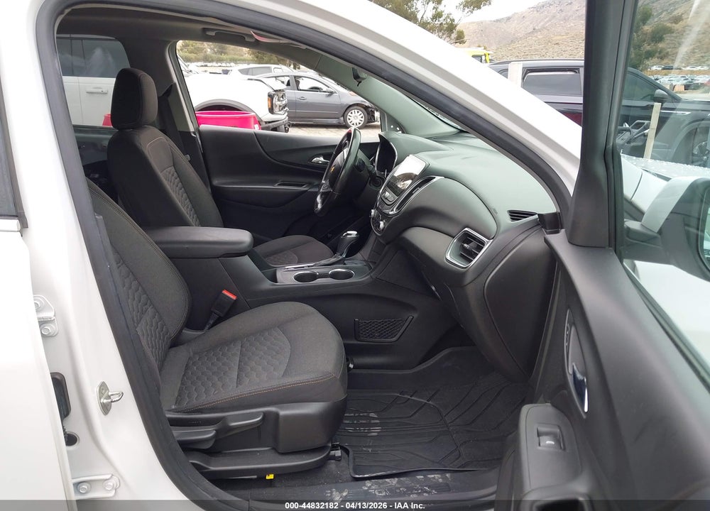 2018 CHEVROLET EQUINOX LT VIN: 2GNAXJEV9J6292113
